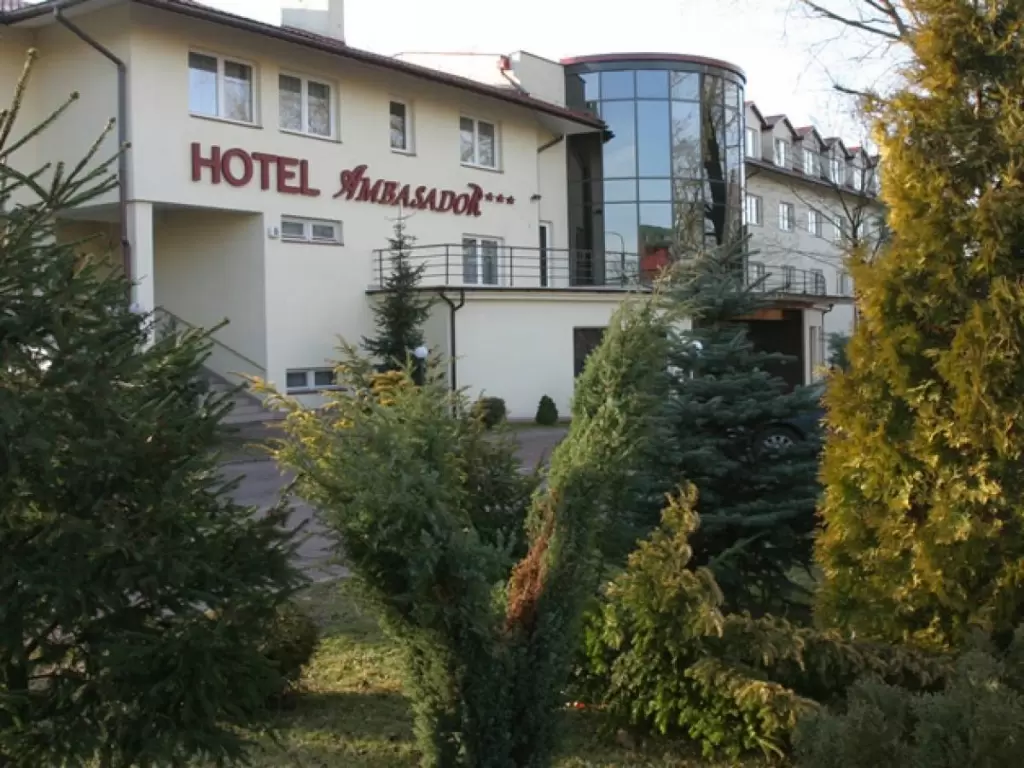 Zdjęcie Hotel Ambasador Chojny